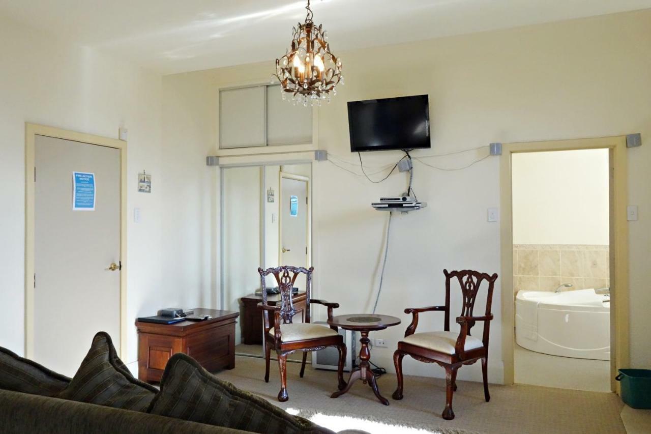 Hotel Manor Views Nz Huntly Exteriér fotografie